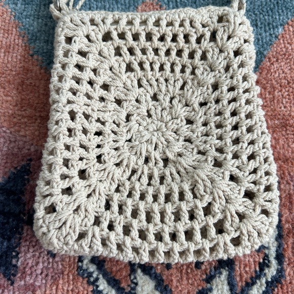 Handcrafted Cream Crochet Crossbody Bag - Picture 2 of 4